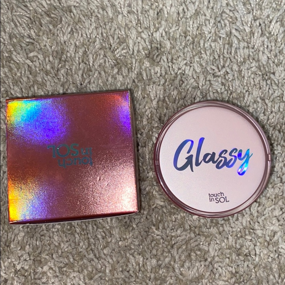 Touch in SOL glossy balm